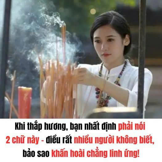 Khi thắp hương, bạn nhất định phải nói 2 chữ này – điều rất nhiều người không biết, bảo sao khấn hoài chẳng linh ứng!