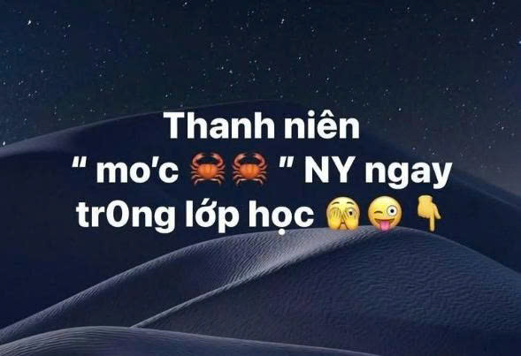 Thanh niên ngang nhiên ny trong lớp học
